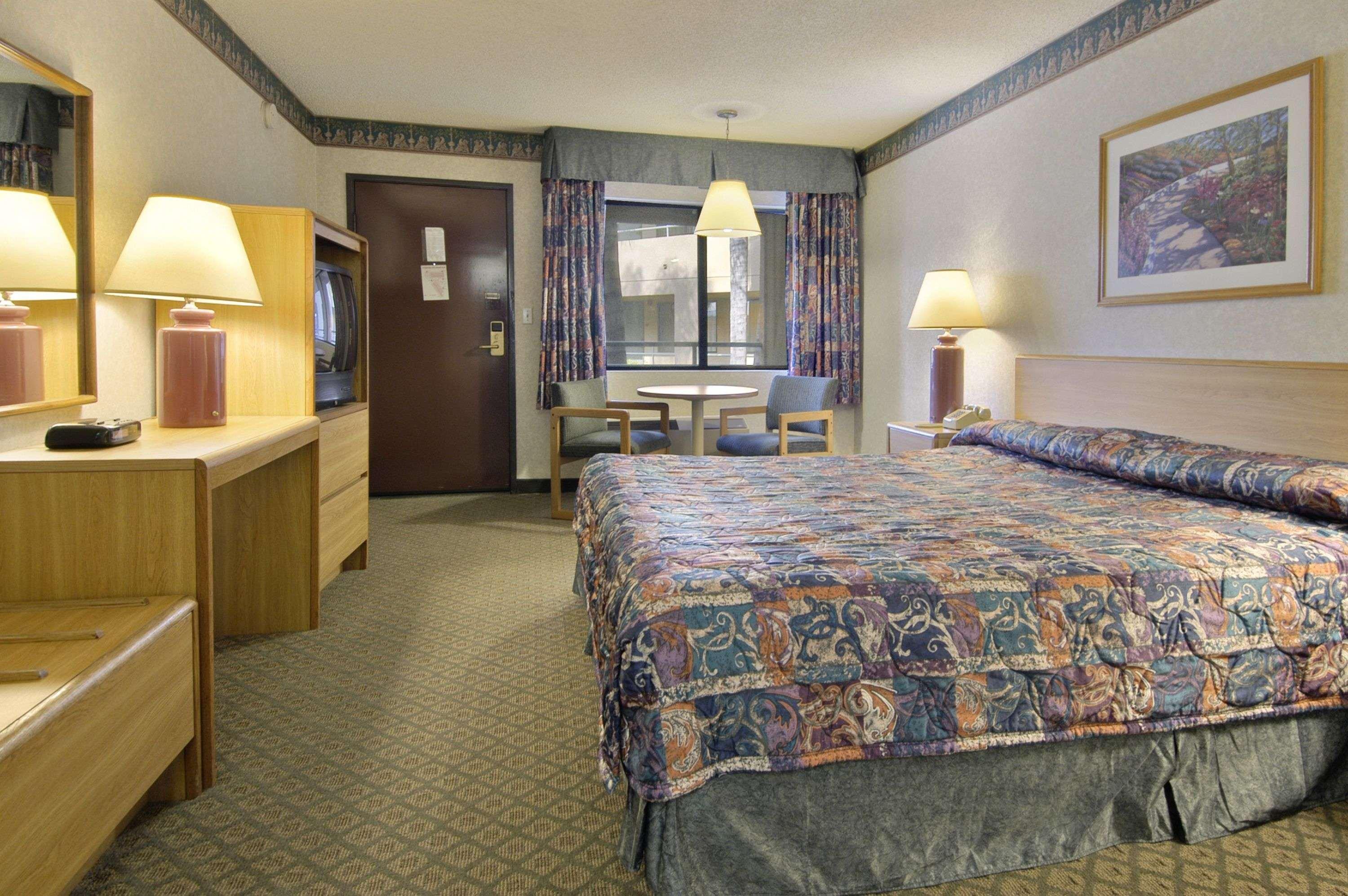 Travelodge By Wyndham Commerce Los Angeles Area Zimmer foto